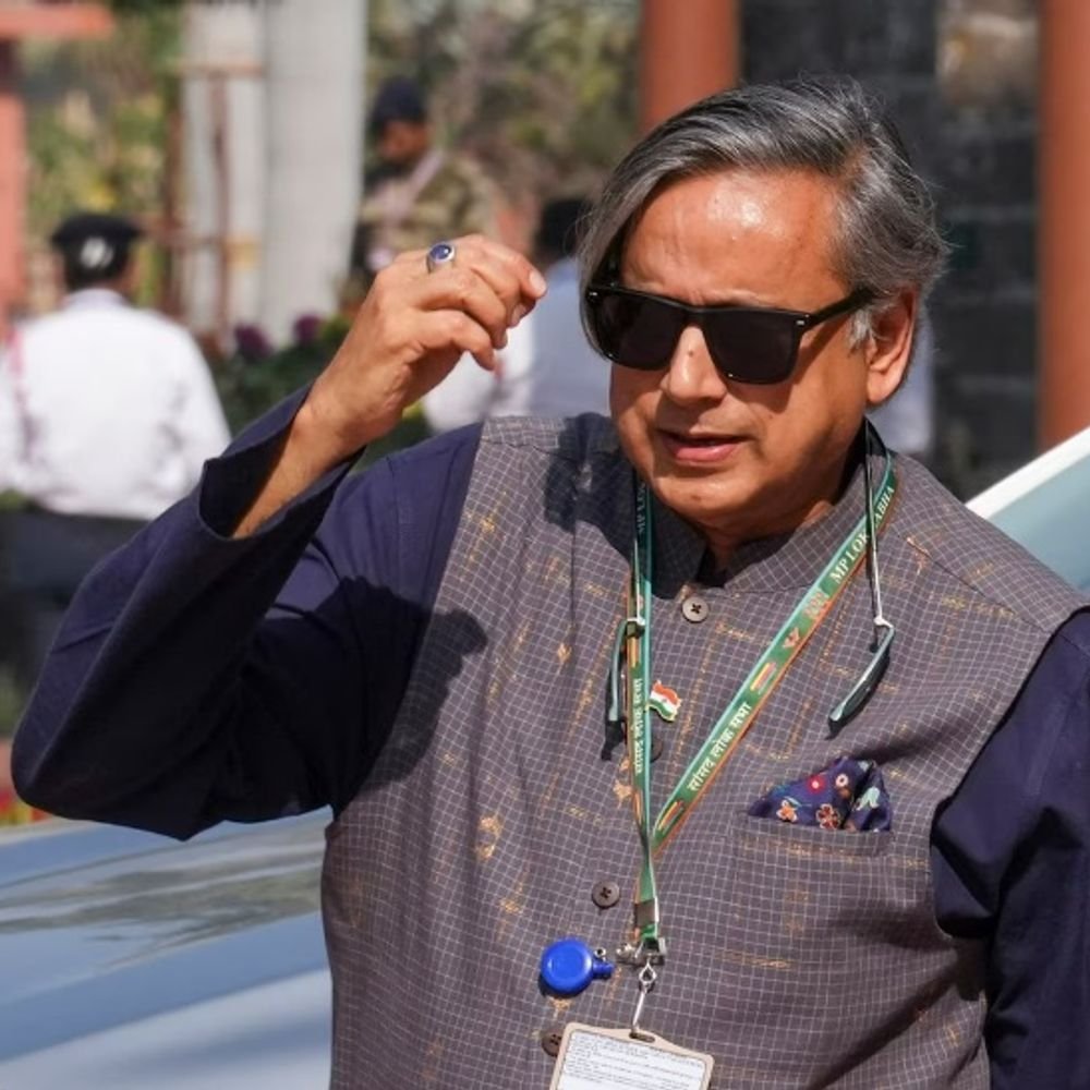 थरूर बोले- महिला आरक्षण कानून को राजनीतिक हथियार न बनाएं:बिल के साथ परिसीमन प्रक्रिया में जल्दबाजी करने से राज्यों का लोकतांत्रिक संतुलन बिगडे़गा