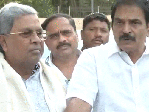 कांग्रेस बोली- कर्नाटक CM बदलने की खबरें सिर्फ अटकलें:दावा- राहुल ने सिद्धारमैया से इस्तीफा मांगा, मुख्यमंत्री बोले- शिवकुमार के नीचे काम नहीं करूंगा