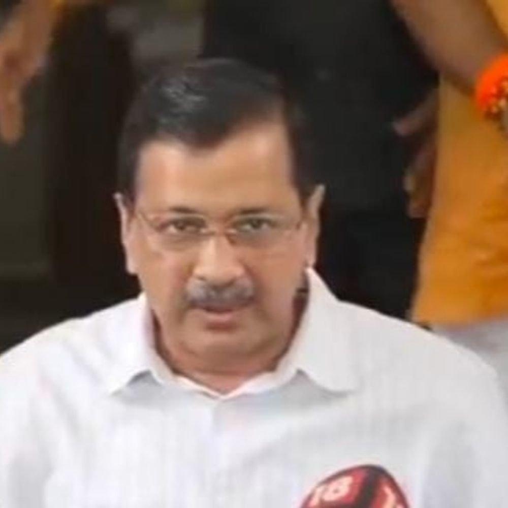 सिवान फायरिंग विवाद पर केजरीवाल का मोदी-सम्राट पर हमला:भाजपा सरकार से सवाल- छात्रों पर AK-47 की गोलियां… क्या वे आतंकवादी हैं?